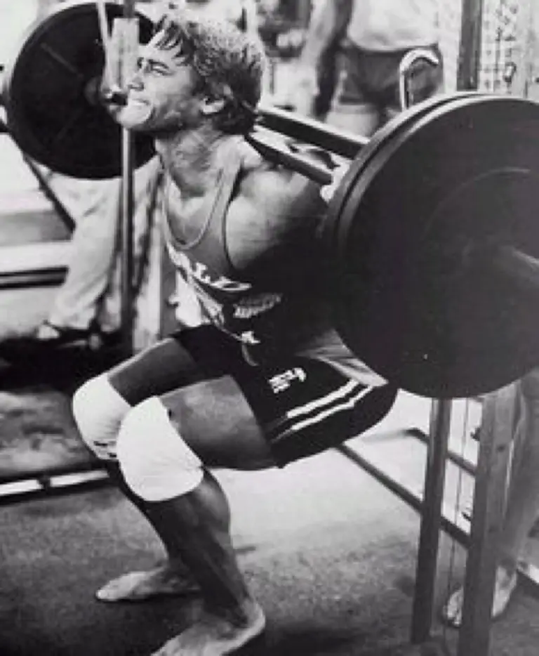 squatting-barefoot-real-opinions-of-lifters-healthy-for-better